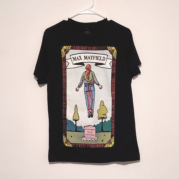 MAD Engine Other - Stranger Things Men's Max Mayfield Tarot Graphic Short Sleeved T-Shirt VGUC Sz M